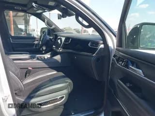 ✅ 2024 Jeep Grand Wagoneer Series II • VIN: 1C4SJSFP1RS131039 • Lot: 43345325. Listed on IAAI with 52,413 mi. Free auction sales archive from the USA and detailed vehicle history report at DreamBid. Image 5.