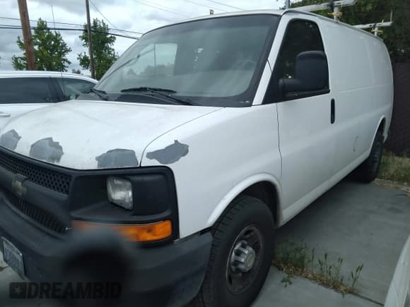 ✅ 2011 Chevrolet Express Cargo • VIN: 1GCWGFBA4B1130889 • Lot: 42071892. Listed on IAAI with 340,031 mi. Free auction sales archive from the USA and detailed vehicle history report at DreamBid. Image 2.