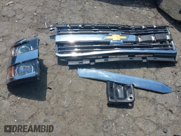 ✅ 2017 Chevrolet Silverado 2500HD Work Truck • VIN: 1GC2CUEG2HZ401439 • Lot: 42288318. Wystawiony na IAAI z przebiegiem 59 383 mil. Bezpłatny archiwum sprzedaży aukcyjnych z USA i szczegółowy raport historii pojazdu na DreamBid. Zdjęcie 12.