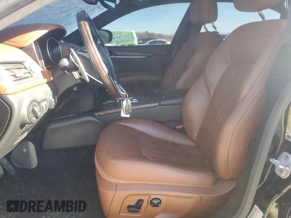 ✅ 2019 Maserati Ghibli S Q4 • VIN: ZAM57YTA0K1308475 • Lot: 88973145. Wystawiony na Copart z przebiegiem 66 175 mil. Bezpłatny archiwum sprzedaży aukcyjnych z USA i szczegółowy raport historii pojazdu na DreamBid. Zdjęcie 7.