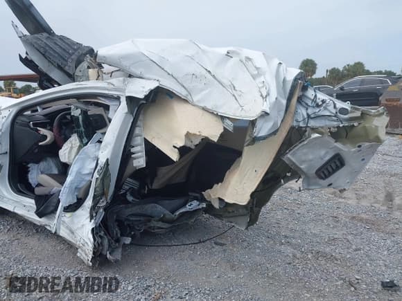 ✅ 2024 Toyota Corolla LE • VIN: 5YFB4MDE8RP082198 • Lot: 43371825. Listed on IAAI with Not provided. Free auction sales archive from the USA and detailed vehicle history report at DreamBid. Image 17.