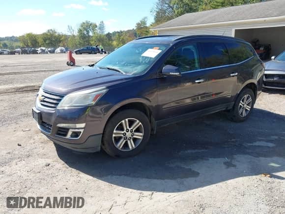 2015 Chevrolet Traverse LT z VIN 1GNKRHKD8FJ124105, wystawiony jako IAAI lot #43425664 z przebiegiem 146 846 mil mil oraz . Historia ofert i sprzedaży dostępna na DreamBid. Obrazek 21.