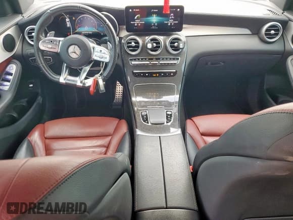 ✅ 2022 Mercedes-Benz GLC 43 AMG • VIN: W1N0G6EB2NV371561 • Lot: 64830605. Wystawiony na Copart z przebiegiem 56 698 mil. Bezpłatny archiwum sprzedaży aukcyjnych z USA i szczegółowy raport historii pojazdu na DreamBid. Zdjęcie 8.