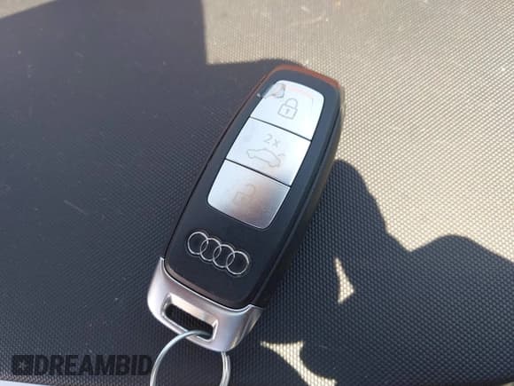 ✅ 2023 Audi Q4 e-tron Sportback Prestige • VIN: WA142BFZ5PP005042 • Lot: 42761191. Listed on IAAI with 33,737 mi. Free auction sales archive from the USA and detailed vehicle history report at DreamBid. Image 11.