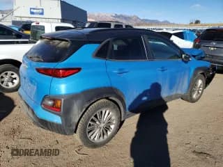 ✅ 2018 Hyundai Kona SEL • VIN: KM8K22AA0JU127312 • Лот: 37517094. Опубликован ранее на Copart с пробегом 111 882 миль. Бесплатный доступ к архиву аукционных продаж из США и подробный отчёт об истории автомобиля на DreamBid. Изображение 3.
