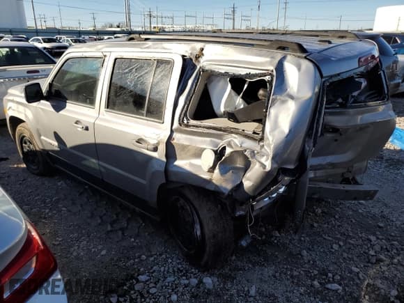 ✅ 2017 Jeep Patriot 75th Anniversary • VIN: 1C4NJRBB0HD163760 • Lot: 40666154. Wystawiony na Copart z przebiegiem 113 486 mil. Bezpłatny archiwum sprzedaży aukcyjnych z USA i szczegółowy raport historii pojazdu na DreamBid. Zdjęcie 2.