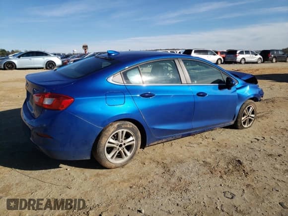✅ 2017 Chevrolet Cruze LT • VIN: 1G1BE5SM6H7199929 • Lot: 44418963. Listed on Copart with 83,546 mi. Free auction sales archive from the USA and detailed vehicle history report at DreamBid. Image 3.
