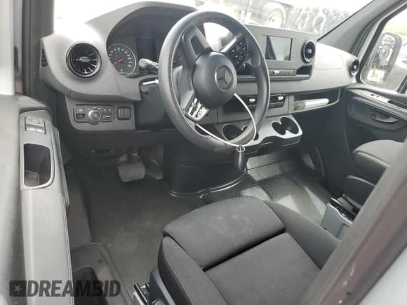 ✅ 2022 Mercedes-Benz Sprinter Cargo • VIN: W1Y4EDHY3NT087611 • Лот: 58386065. Опубликован ранее на Copart с пробегом Не указан. Бесплатный доступ к архиву аукционных продаж из США и подробный отчёт об истории автомобиля на DreamBid. Изображение 8.