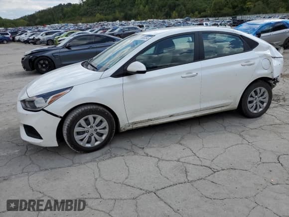 ✅ 2021 Hyundai Accent SE • VIN: 3KPC24A65ME151950 • Лот: 72065054. Опубликован ранее на Copart с пробегом 37 691 миль. Бесплатный доступ к архиву аукционных продаж из США и подробный отчёт об истории автомобиля на DreamBid. Изображение 1.