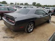 ✅ 2019 Dodge Challenger SXT • VIN: 2C3CDZAG6KH694391 • Lot: 70767673. Wystawiony na Copart z przebiegiem 76 700 mil. Bezpłatny archiwum sprzedaży aukcyjnych z USA i szczegółowy raport historii pojazdu na DreamBid. Zdjęcie 3.