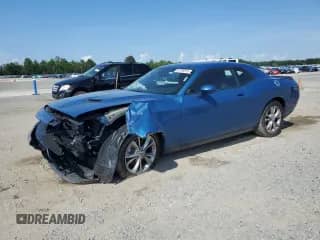 2023 Dodge Challenger SXT z VIN 2C3CDZGG1PH609519, wystawiony jako Copart lot #64799375 z przebiegiem 73 420 mil mil oraz Szkoda całkowita • Salvage title. Historia ofert i sprzedaży dostępna na DreamBid. Obrazek 1.