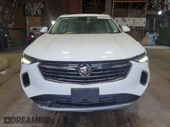 ✅ 2023 Buick Envision Essence • VIN: LRBFZPR40PD016490 • Lot: 69458725. Wystawiony na Copart z przebiegiem 50 358 mil. Bezpłatny archiwum sprzedaży aukcyjnych z USA i szczegółowy raport historii pojazdu na DreamBid. Zdjęcie 5.