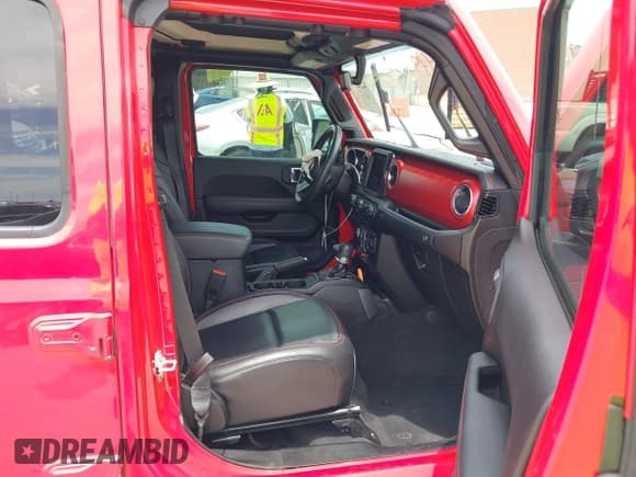 ✅ 2023 Jeep Gladiator Rubicon • VIN: 1C6JJTBG2PL509200 • Lot: 42326449. Wystawiony na IAAI z przebiegiem Nie podano. Bezpłatny archiwum sprzedaży aukcyjnych z USA i szczegółowy raport historii pojazdu na DreamBid. Zdjęcie 5.