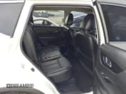 ✅ 2017 Nissan Rogue S • VIN: JN8AT2MT6HW154415 • Lot: 43588918. Wystawiony na IAAI z przebiegiem 64 445 mil. Bezpłatny archiwum sprzedaży aukcyjnych z USA i szczegółowy raport historii pojazdu na DreamBid. Zdjęcie 8.