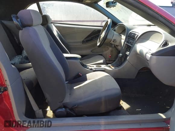 ✅ 2002 Ford Mustang Deluxe • VIN: 1FAFP444X2F224232 • Lot: 43034007. Listed on IAAI with 193,277 mi. Free auction sales archive from the USA and detailed vehicle history report at DreamBid. Image 5.