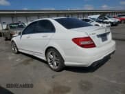 ✅ 2014 Mercedes-Benz C 300 Sport • VIN: WDDGF8AB4ER317624 • Lot: 82222635. Wystawiony na Copart z przebiegiem Nie podano. Bezpłatny archiwum sprzedaży aukcyjnych z USA i szczegółowy raport historii pojazdu na DreamBid. Zdjęcie 2.