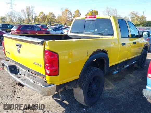 ✅ 2007 Dodge 1500 SLT • VIN: 1D7HU18207S247025 • Lot: 43571706. Listed on IAAI with 235,688 mi. Free auction sales archive from the USA and detailed vehicle history report at DreamBid. Image 4.