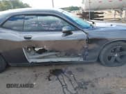 ✅ 2013 Dodge Challenger SXT • VIN: 2C3CDYAGXDH704837 • Lot: 43384369. Wystawiony na IAAI z przebiegiem 238 302 mil. Bezpłatny archiwum sprzedaży aukcyjnych z USA i szczegółowy raport historii pojazdu na DreamBid. Zdjęcie 6.