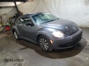 ✅ 2014 Volkswagen Beetle Entry • VIN: 3VWFP7AT5EM604684 • Lot: 91431135. Wystawiony na Copart z przebiegiem 137 891 mil. Bezpłatny archiwum sprzedaży aukcyjnych z USA i szczegółowy raport historii pojazdu na DreamBid. Zdjęcie 4.