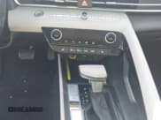 ✅ 2024 Hyundai Elantra Limited • VIN: KMHLP4DG9RU836303 • Лот: 43699266. Опубликован ранее на IAAI с пробегом 35 657 миль. Бесплатный доступ к архиву аукционных продаж из США и подробный отчёт об истории автомобиля на DreamBid. Изображение 22.