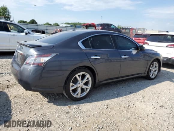 ✅ 2012 Nissan Maxima S • VIN: 1N4AA5AP2CC833513 • Lot: 69017865. Wystawiony na Copart z przebiegiem Nie podano. Bezpłatny archiwum sprzedaży aukcyjnych z USA i szczegółowy raport historii pojazdu na DreamBid. Zdjęcie 3.