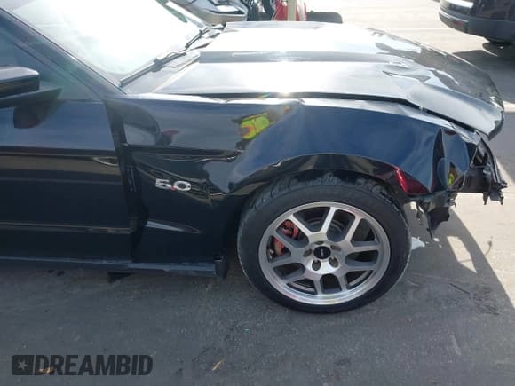 ✅ 2012 Ford Mustang GT Premium • VIN: 1ZVBP8CF1C5281488 • Lot: 43796307. Listed on IAAI with 91,501 mi. Free auction sales archive from the USA and detailed vehicle history report at DreamBid. Image 19.