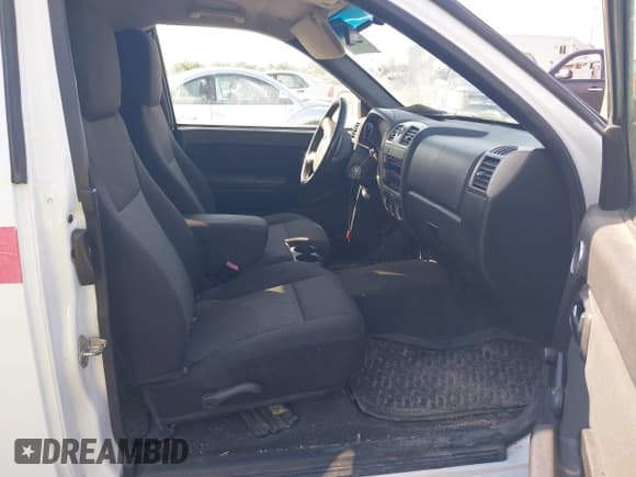 ✅ 2011 Chevrolet Colorado 1LT • VIN: 1GCESCF98B8102979 • Lot: 39856131. Listed on IAAI with 252,306 mi. Free auction sales archive from the USA and detailed vehicle history report at DreamBid. Image 5.