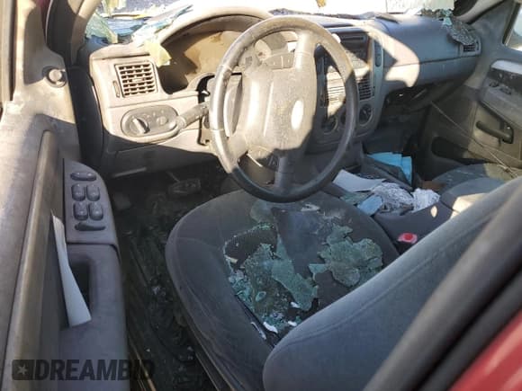 ✅ 2003 Ford Explorer XLT • VIN: 1FMZU73K33UA43970 • Lot: 47293225. Wystawiony na Copart z przebiegiem Nie podano. Bezpłatny archiwum sprzedaży aukcyjnych z USA i szczegółowy raport historii pojazdu na DreamBid. Zdjęcie 8.