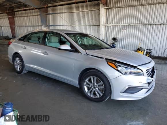 2017 Hyundai Sonata SE with VIN 5NPE24AF0HH508476, listed as a Copart auction lot 82561225 with 114,166 mi miles and Salvage title. Bid and sale history available at DreamBid. Image 4.