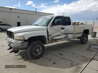 ✅ 1998 Dodge 2500 • VIN: 1B7KF2367WJ176999 • Лот: 81854595. Опубликован ранее на Copart с пробегом Не указан. Бесплатный доступ к архиву аукционных продаж из США и подробный отчёт об истории автомобиля на DreamBid. Изображение 1.
