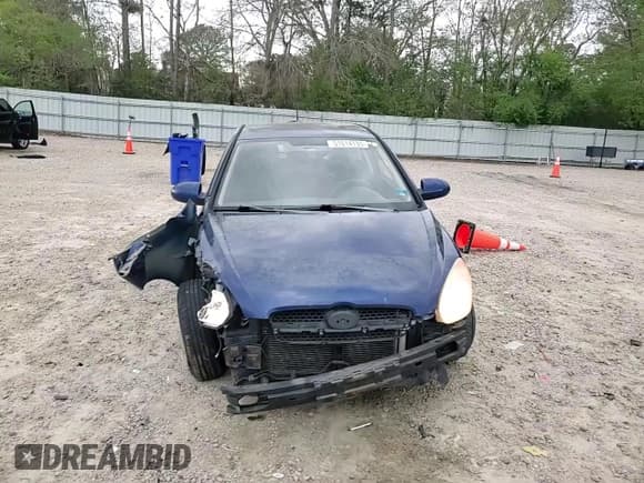 ✅ 2009 Hyundai Accent Auto GS • VIN: KMHCM36C59U133858 • Lot: 51014135. Listed on Copart with 183,392 mi. Free auction sales archive from the USA and detailed vehicle history report at DreamBid. Image 10.