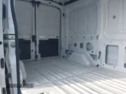 ✅ 2023 Ford Transit Cargo • VIN: 1FTBR1C89PKA95825 • Лот: 43282416. Опубликован ранее на IAAI с пробегом 44 657 миль. Бесплатный доступ к архиву аукционных продаж из США и подробный отчёт об истории автомобиля на DreamBid. Изображение 8.