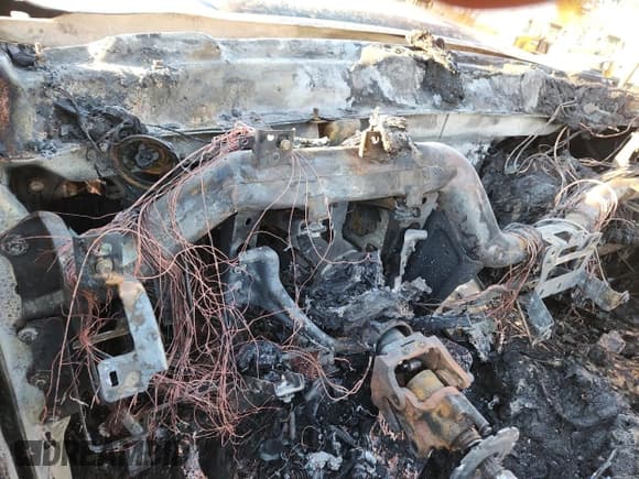 ✅ 2017 GMC Sierra 2500HD SLT • VIN: 1GT12TEG4HF159862 • Lot: 89649335. Listed on Copart with Not provided. Free auction sales archive from the USA and detailed vehicle history report at DreamBid. Image 9.