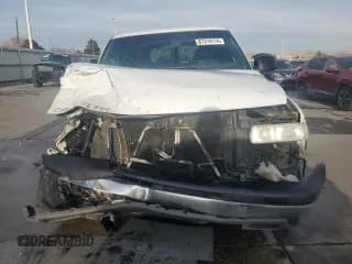 ✅ 2001 Chevrolet Suburban LT • VIN: 3GNGK26U31G110172 • Лот: 87319114. Опубликован ранее на Copart с пробегом 131 035 миль. Бесплатный доступ к архиву аукционных продаж из США и подробный отчёт об истории автомобиля на DreamBid. Изображение 5.