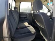 ✅ 2005 Dodge 1500 SLT • VIN: 1D7HU18N25S203681 • Лот: 72060544. Опубликован ранее на Copart с пробегом 225 093 миль. Бесплатный доступ к архиву аукционных продаж из США и подробный отчёт об истории автомобиля на DreamBid. Изображение 10.