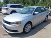 ✅ 2011 Volkswagen Jetta SE • VIN: 3VWDX7AJXBM388431 • Lot: 42995247. Wystawiony na IAAI z przebiegiem 77 525 mil. Bezpłatny archiwum sprzedaży aukcyjnych z USA i szczegółowy raport historii pojazdu na DreamBid. Zdjęcie 18.
