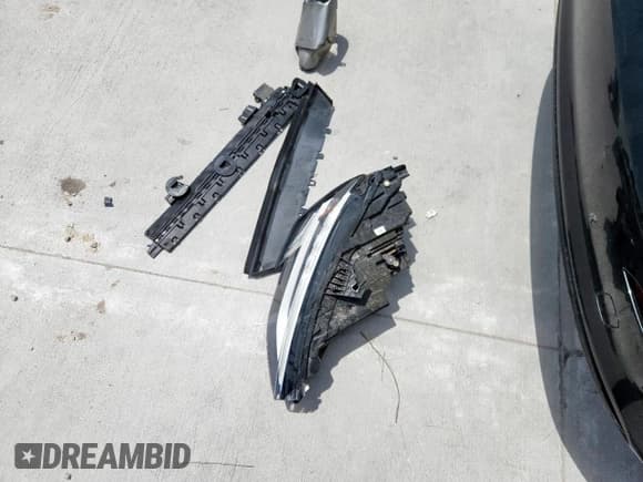 ✅ 2024 Audi A3 Premium • VIN: WAUGUDGY7RA003150 • Лот: 63785695. Опубликован ранее на Copart с пробегом 12 599 миль. Бесплатный доступ к архиву аукционных продаж из США и подробный отчёт об истории автомобиля на DreamBid. Изображение 12.