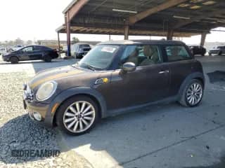 2010 MINI Hardtop with VIN WMWMF3C51ATZ26235, listed as a Copart auction lot 81159605 with 75,651 mi miles and Clean title. Bid and sale history available at DreamBid. Image 1.
