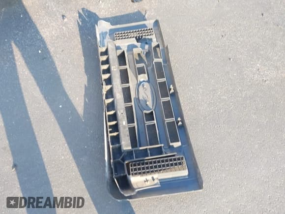 ✅ 2012 Ford Econoline Cargo Commercial • VIN: 1FTNS2EW8CDA42891 • Lot: 43034709. Wystawiony na IAAI z przebiegiem 649 193 mil. Bezpłatny archiwum sprzedaży aukcyjnych z USA i szczegółowy raport historii pojazdu na DreamBid. Zdjęcie 12.