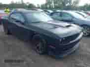 2016 Dodge Challenger SRT Hellcat z VIN 2C3CDZC92GH225238, wystawiony jako IAAI lot #43123789 z przebiegiem 9 055 mil mil oraz . Historia ofert i sprzedaży dostępna na DreamBid. Obrazek 1.