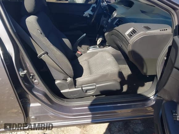 ✅ 2015 Honda Civic LX • VIN: 19XFB2F59FE704345 • Лот: 43451898. Опубликован ранее на IAAI с пробегом 132 988 миль. Бесплатный доступ к архиву аукционных продаж из США и подробный отчёт об истории автомобиля на DreamBid. Изображение 5.