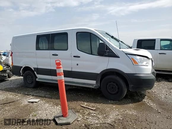 ✅ 2019 Ford Transit • VIN: 1FTYR1ZM9KKA42517 • Lot: 47355825. Listed on Copart with Not provided. Free auction sales archive from the USA and detailed vehicle history report at DreamBid. Image 12.