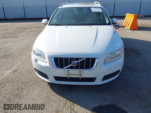 ✅ 2008 Volvo V70 • VIN: YV1BW982781040660 • Lot: 43834823. Listed on IAAI with 100,463 mi. Free auction sales archive from the USA and detailed vehicle history report at DreamBid. Image 12.