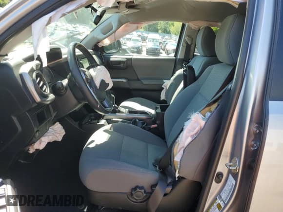 ✅ 2017 Toyota Tacoma SR5 • VIN: 3TMCZ5AN6HM088605 • Lot: 71598465. Listed on Copart with 175,789 mi. Free auction sales archive from the USA and detailed vehicle history report at DreamBid. Image 7.