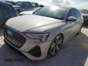 ✅ 2021 Audi e-tron Sportback Prestige • VIN: WA13AAGE8MB029865 • Лот: 75906044. Опубликован ранее на Copart с пробегом Не указан. Бесплатный доступ к архиву аукционных продаж из США и подробный отчёт об истории автомобиля на DreamBid. Изображение 1.