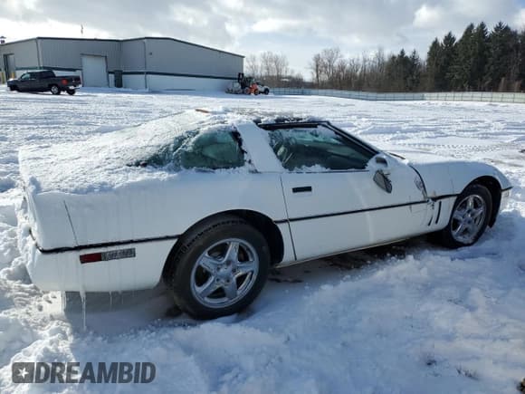 ✅ 1986 Chevrolet Corvette • VIN: 1G1YY0789G5112082 • Lot: 42488335. Listed on Copart with 87,372 mi. Free auction sales archive from the USA and detailed vehicle history report at DreamBid. Image 3.