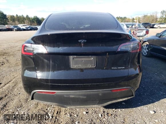 ✅ 2024 Tesla Model Y Long Range • VIN: 7SAYGDEE5RF150570 • Лот: 52686685. Опубликован ранее на Copart с пробегом 4 015 миль. Бесплатный доступ к архиву аукционных продаж из США и подробный отчёт об истории автомобиля на DreamBid. Изображение 6.