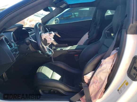 ✅ 2018 Chevrolet Corvette Grand Sport 3LT • VIN: 1G1YZ2D78J5102185 • Lot: 83635484. Wystawiony na Copart z przebiegiem 8 420 mil. Bezpłatny archiwum sprzedaży aukcyjnych z USA i szczegółowy raport historii pojazdu na DreamBid. Zdjęcie 7.