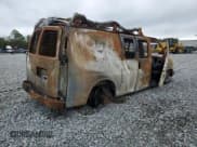 ✅ 2020 Chevrolet Express Cargo • VIN: 1GCWGAFP8L1254196 • Lot: 84562025. Wystawiony na Copart z przebiegiem Nie podano. Bezpłatny archiwum sprzedaży aukcyjnych z USA i szczegółowy raport historii pojazdu na DreamBid. Zdjęcie 3.