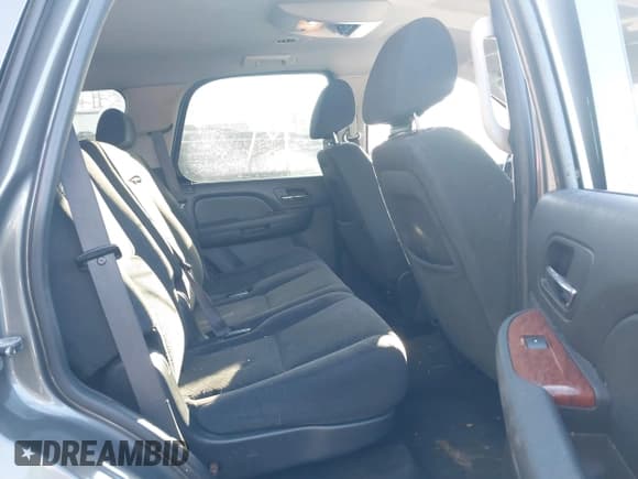 ✅ 2007 GMC Yukon SLT • VIN: 1GKFK13007J247470 • Lot: 41187058. Wystawiony na IAAI z przebiegiem 264 554 mil. Bezpłatny archiwum sprzedaży aukcyjnych z USA i szczegółowy raport historii pojazdu na DreamBid. Zdjęcie 8.